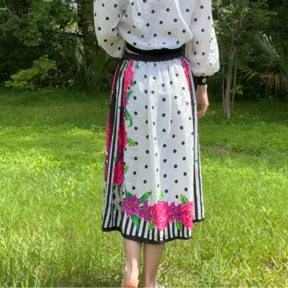 Vintage 80’s Satin Set - Picture 8 of 9
